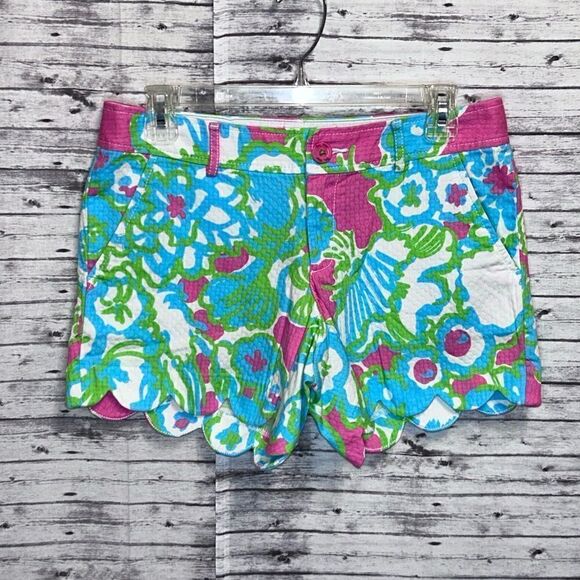 Lilly Pulitzer Buttercup Scallop Hem Shorts A Delicacy - Picture 1 of 11